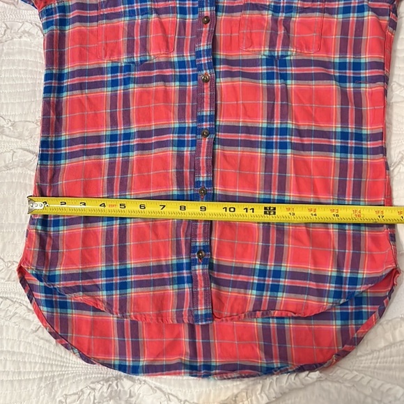 HOLLISTER — pink & blue plaid button down - Picture 4 of 4